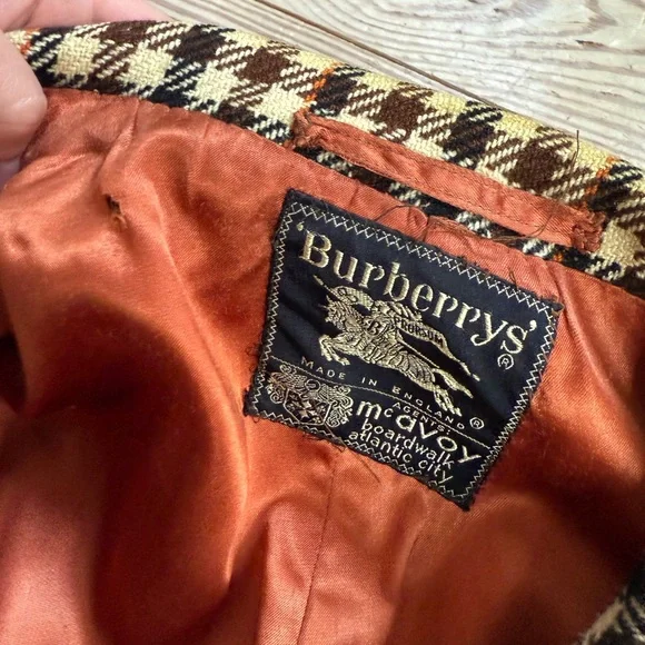 Vintage 1980’s Burberry Plaid Double-Breasted Trench Coat - wear shown in pics - Picture 6 of 15